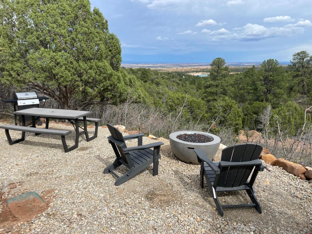 Canyon Rim Domes - A Luxury Glamping Experience!! Монтичелло Экстерьер фото