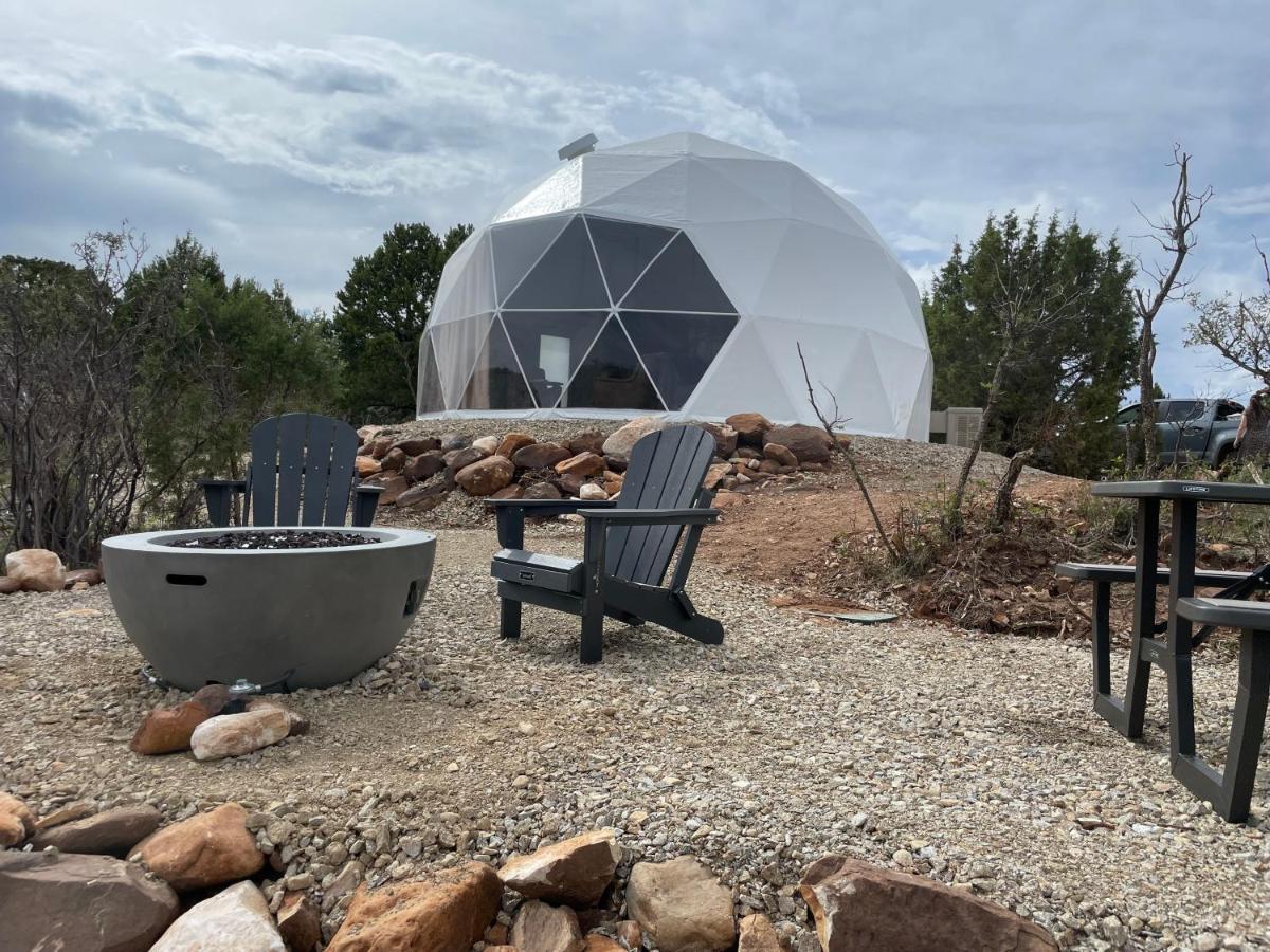 Canyon Rim Domes - A Luxury Glamping Experience!! Монтичелло Экстерьер фото