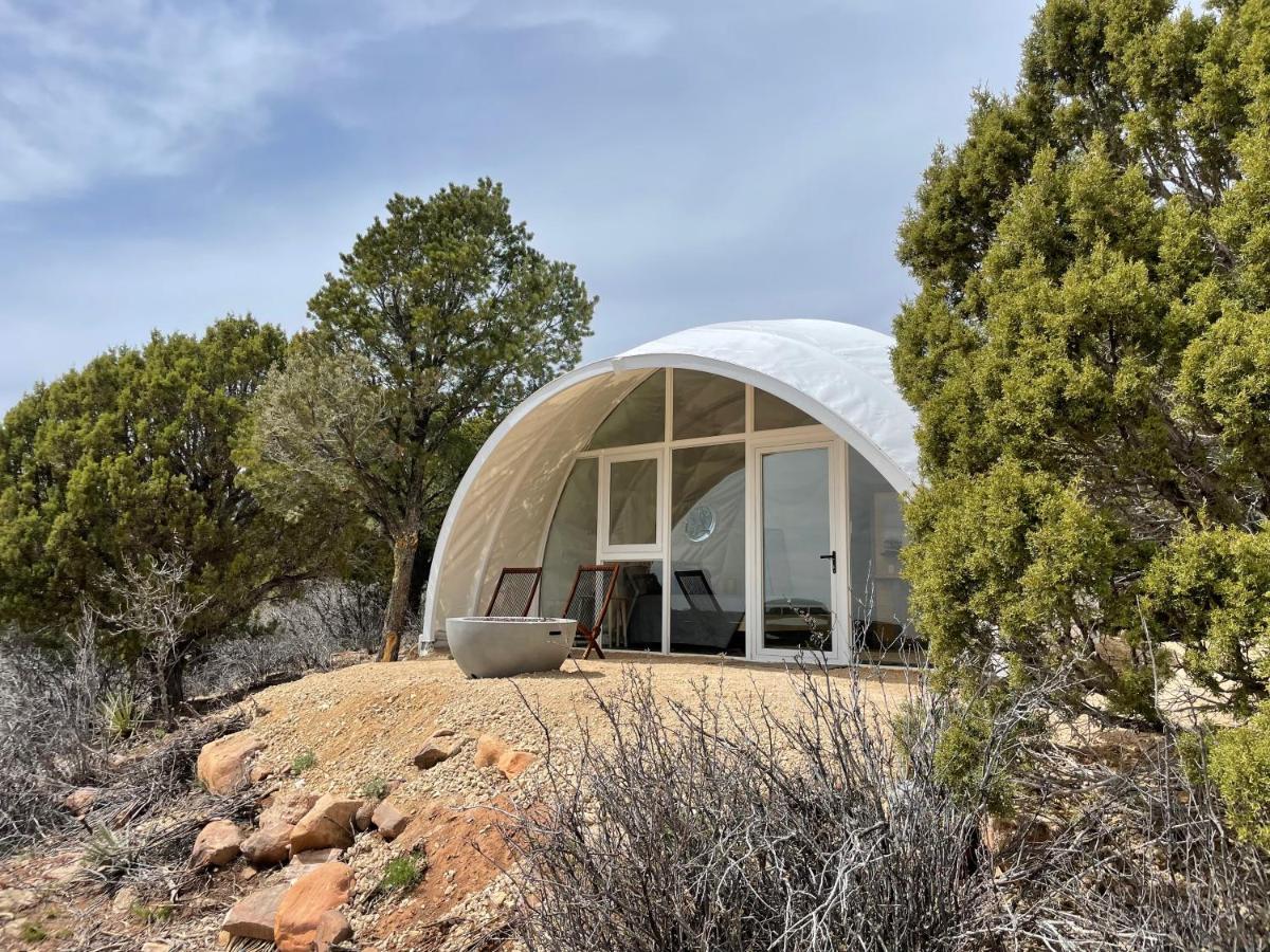 Canyon Rim Domes - A Luxury Glamping Experience!! Монтичелло Экстерьер фото